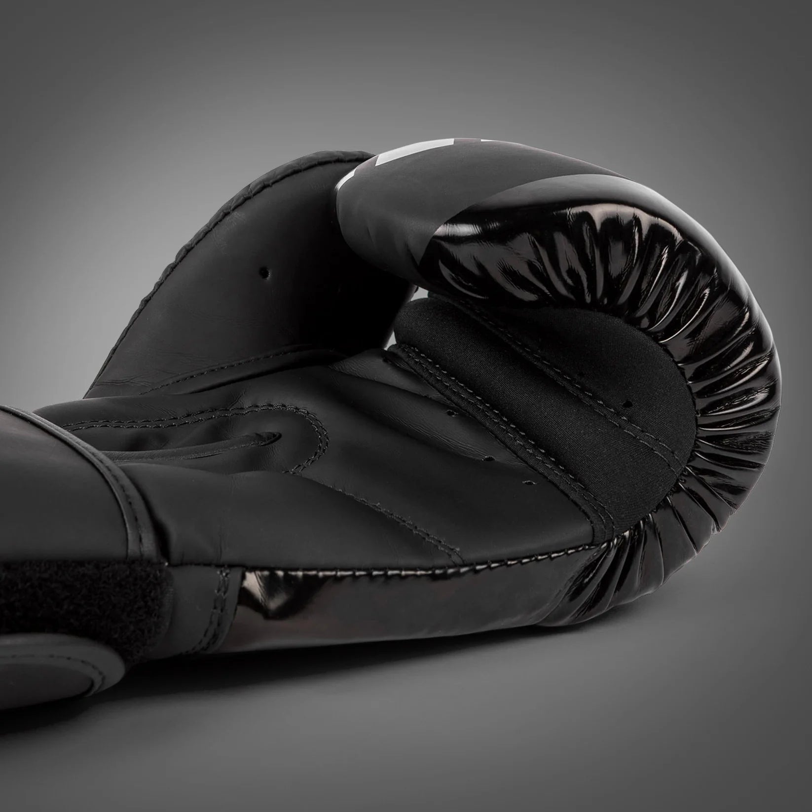 Guanto da boxe Shockwave Challenger 3.0 Venum